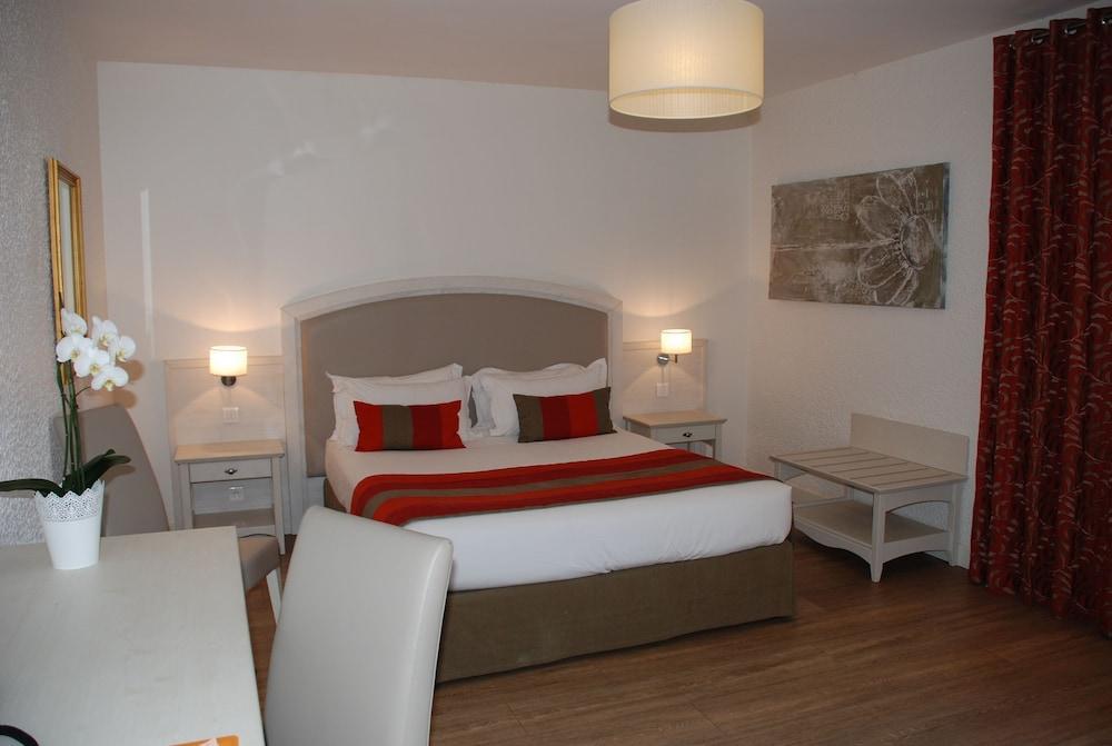Hôtel&Restaurant Les 3 Barbus Anduze Extérieur photo