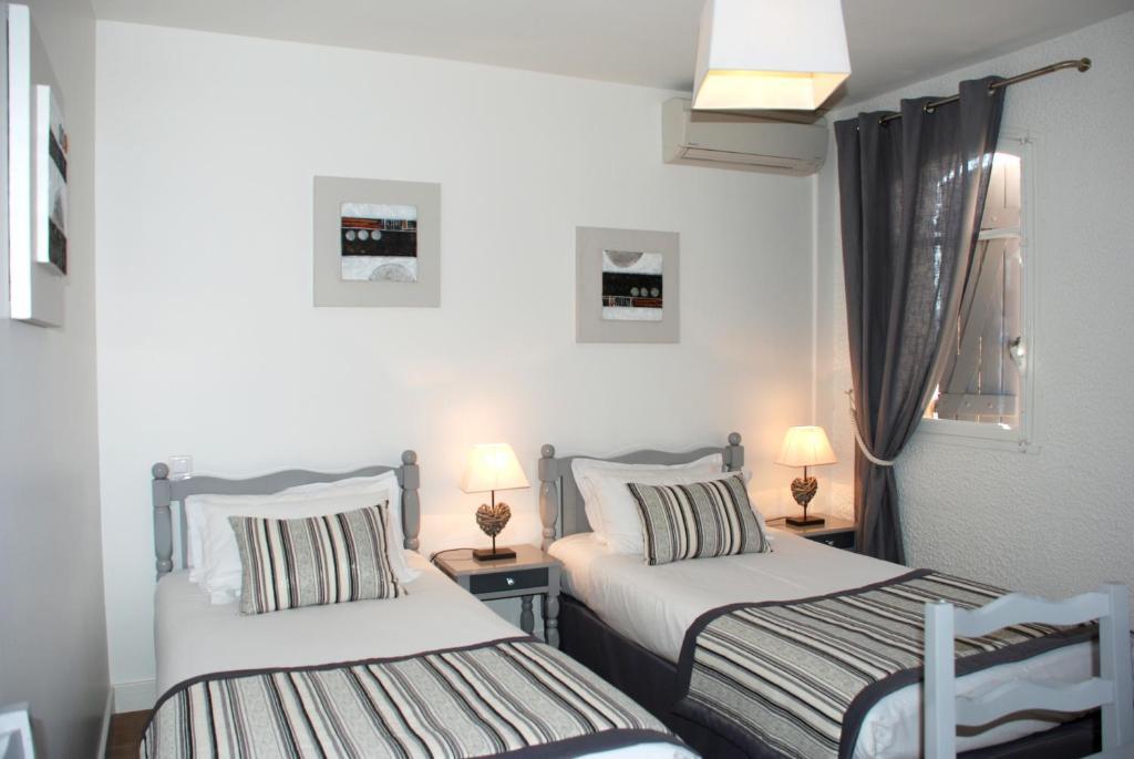 Hôtel&Restaurant Les 3 Barbus Anduze Chambre photo
