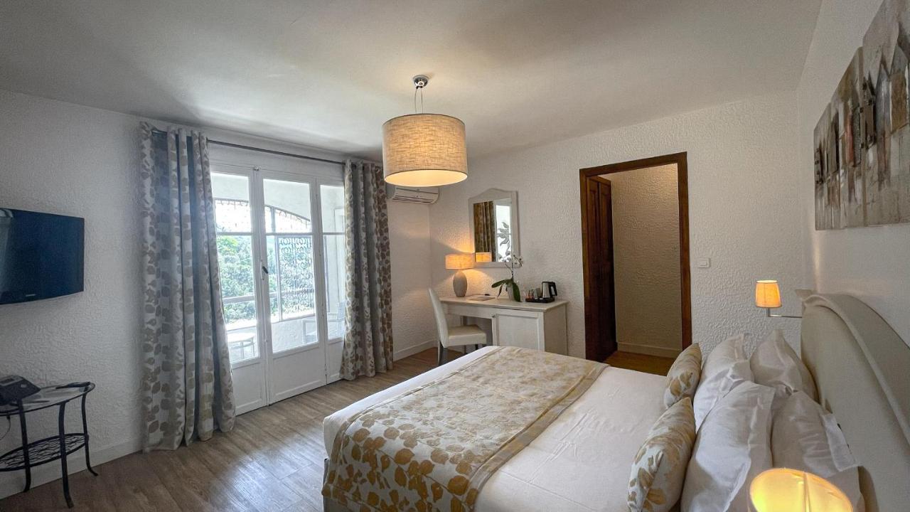 Hôtel&Restaurant Les 3 Barbus Anduze Extérieur photo