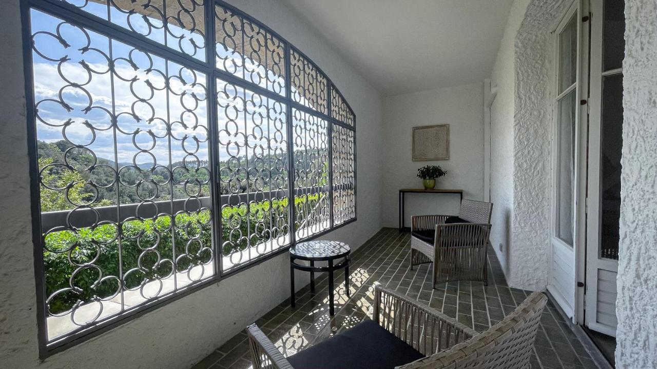 Hôtel&Restaurant Les 3 Barbus Anduze Extérieur photo