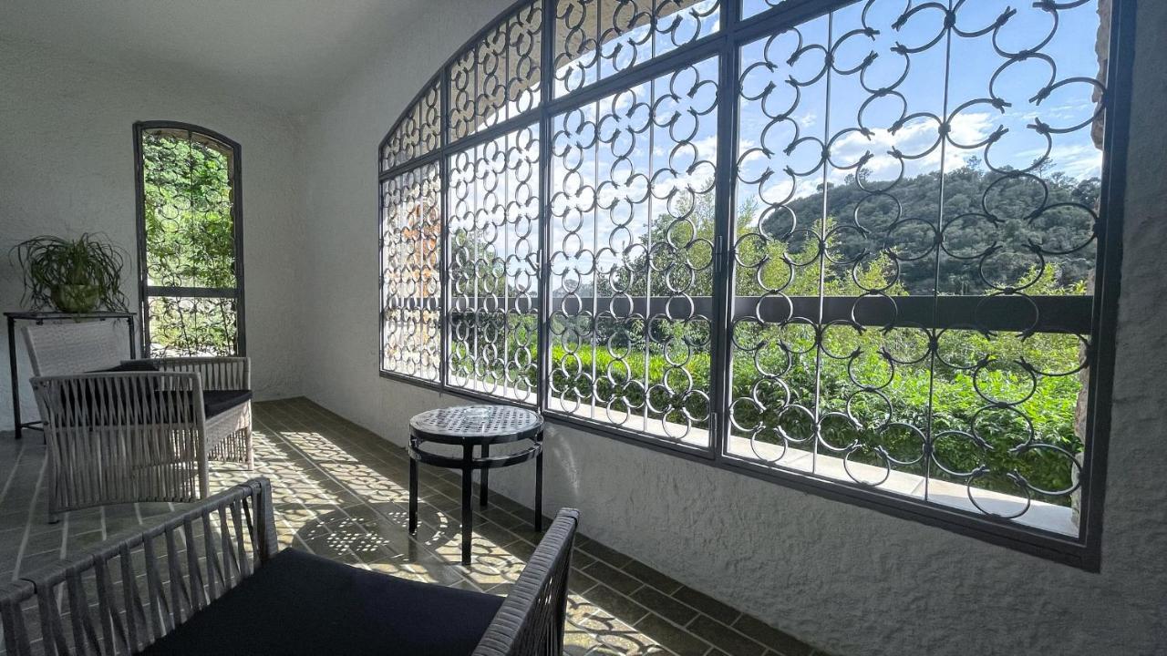 Hôtel&Restaurant Les 3 Barbus Anduze Extérieur photo