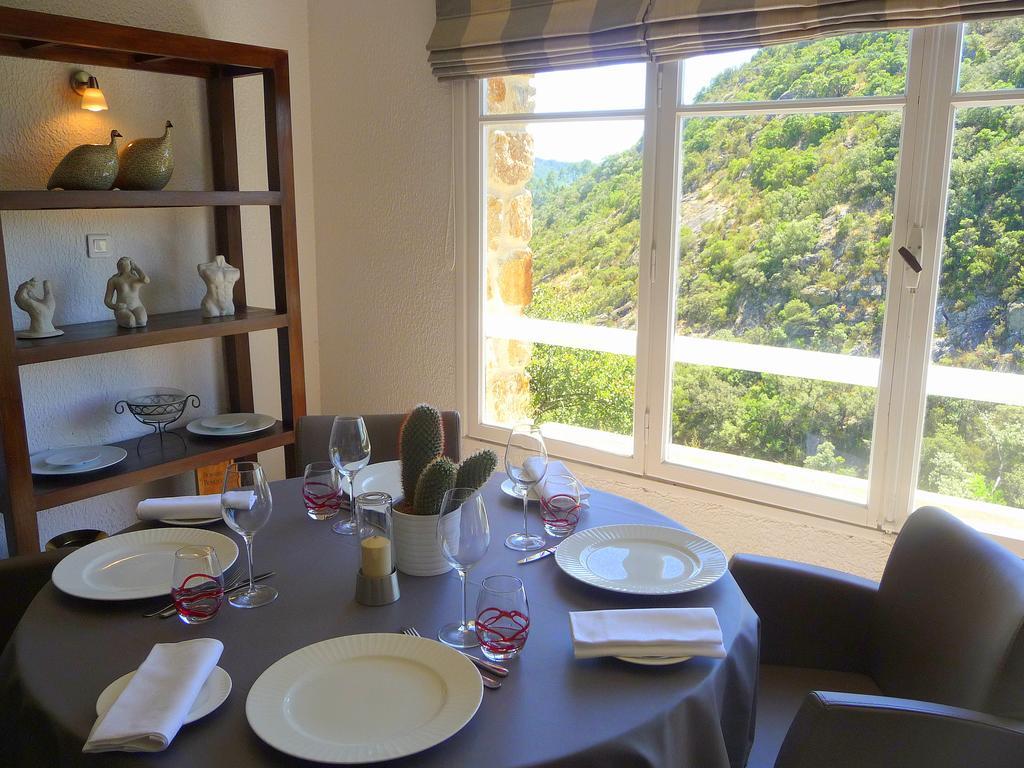 Hôtel&Restaurant Les 3 Barbus Anduze Extérieur photo