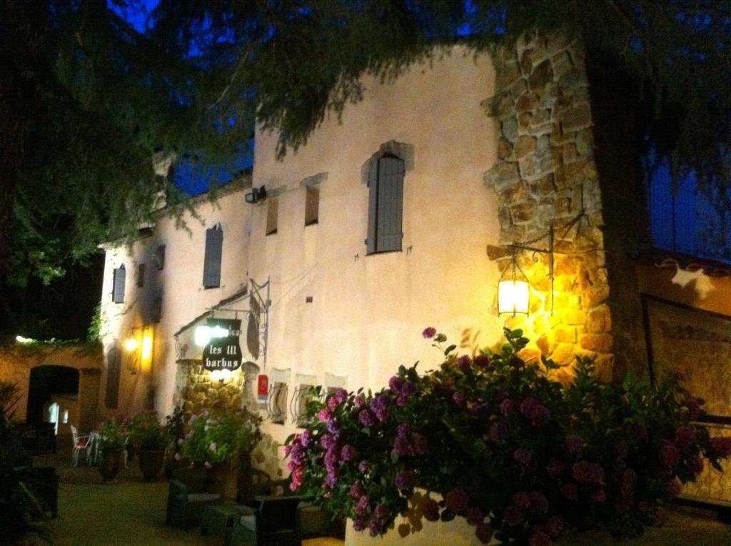 Hôtel&Restaurant Les 3 Barbus Anduze Extérieur photo